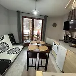 Apartment Au Pied Des Pistes Avec Acces Prive Par Son Balcon Laveissière