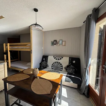 Apartman Au Pied Des Pistes Avec Acces Prive Par Son Balcon