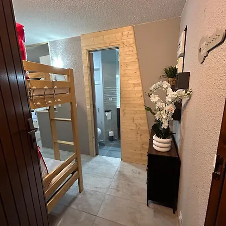 Apartament Au Pied Des Pistes Avec Acces Prive Par Son Balcon *