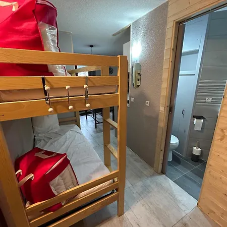 Au Pied Des Pistes Avec Acces Prive Par Son Balcon Apartament Laveissière